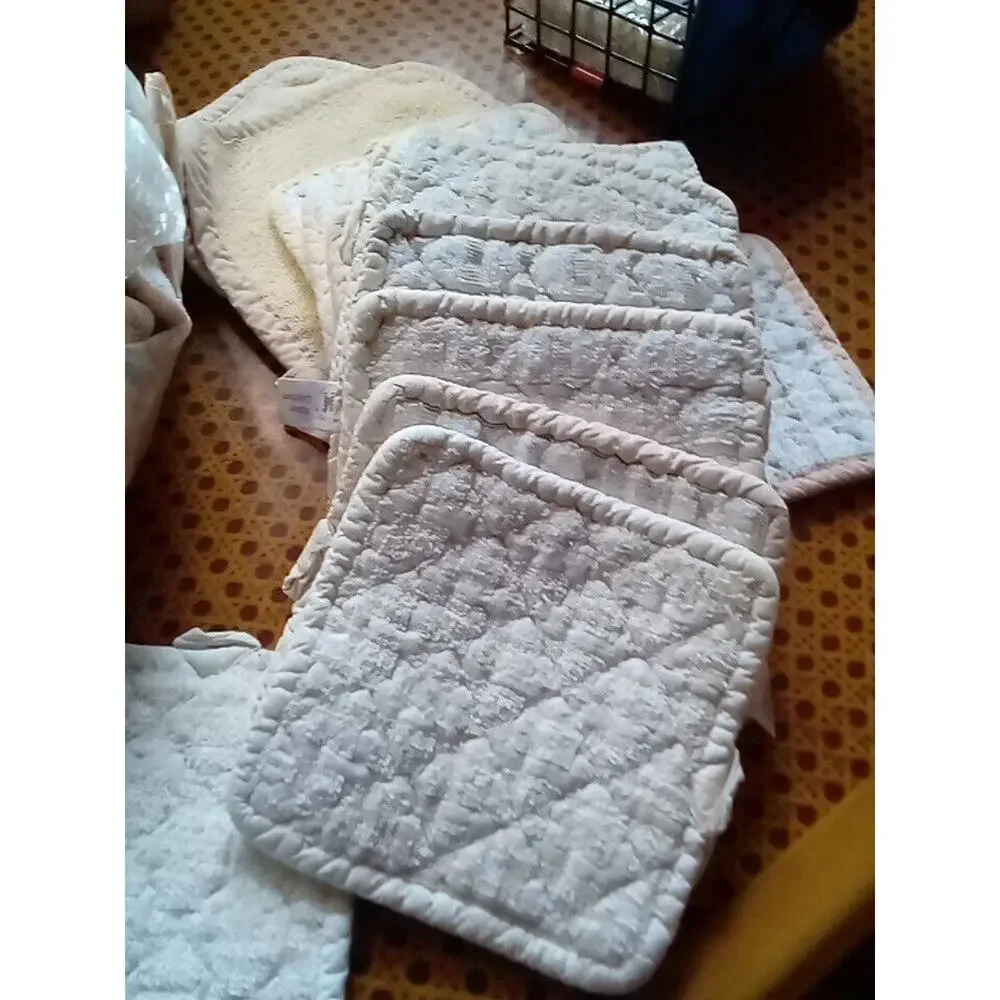 Kitchen Collections Tan And White Lot Of 10 Pot Holders/ Rags